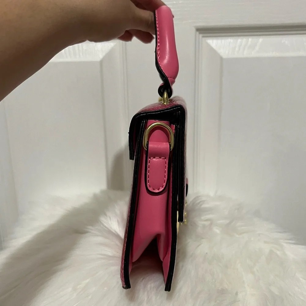 💗‎ *NEW* Elegant Pink and Gold Mini Women's Handbag